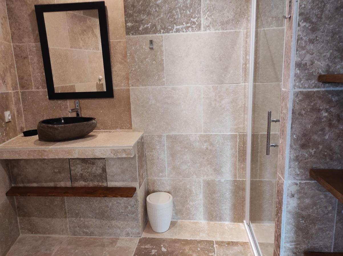 Apparts'Hotel La Ferme Du Gros Noyer Malaucène Dış mekan fotoğraf